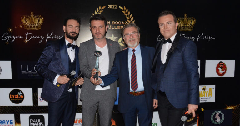 Vatanmed clinic received the award for the best hair transplant clinic in Turkey